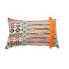 coussin-deco-ethnique-noir-orange-et-blanc-30×50-cm (1)