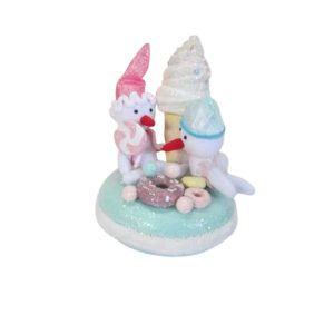 Noel 2 figurines sur macaron deco crème glace et bonbons-21x20x28cm