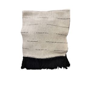 Plaid-125x150cm-en coton-beige-noir-avec franges noires