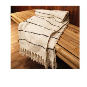 Plaid-125x150cm-en coton-blanc-noir-avec franges blanches