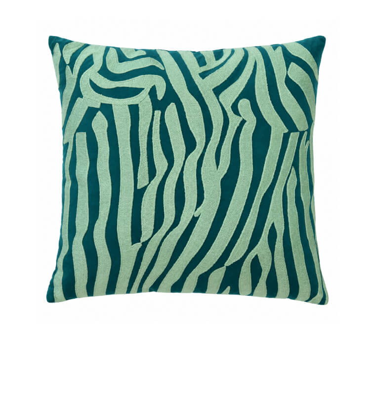 coussin-deco-en-velours-brode-vert-et-beige-50-x-50-cm