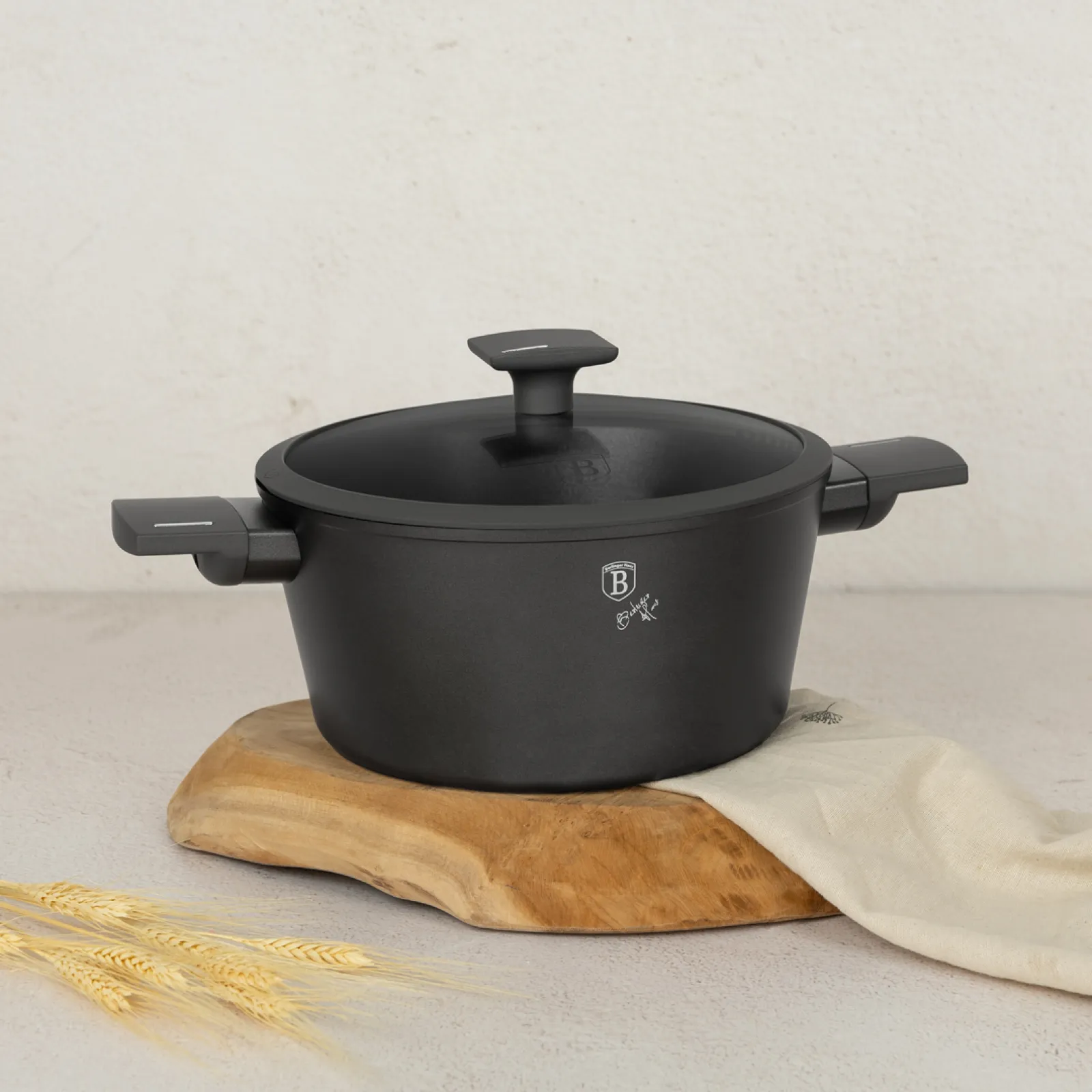 BH-8131N-8lifestyle_jt_9-webp